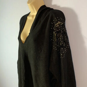 LIV Milano size 3X soft black hooded sweat lace cutout shoulders with rhinestone